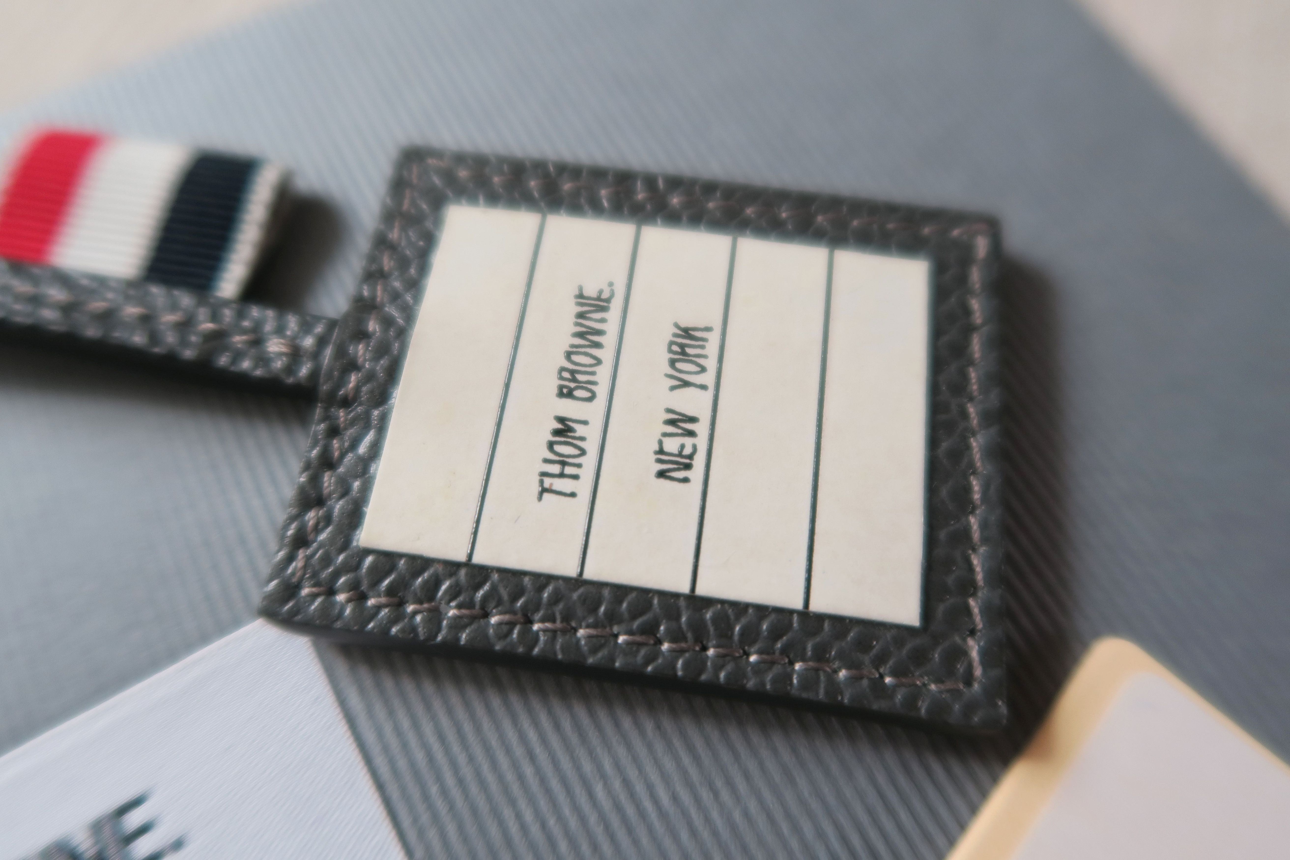 Thom Browne Thom Browne Pebble Grain Leather 4-Bar Label Key Ring Size ONE SIZE - 6 Thumbnail