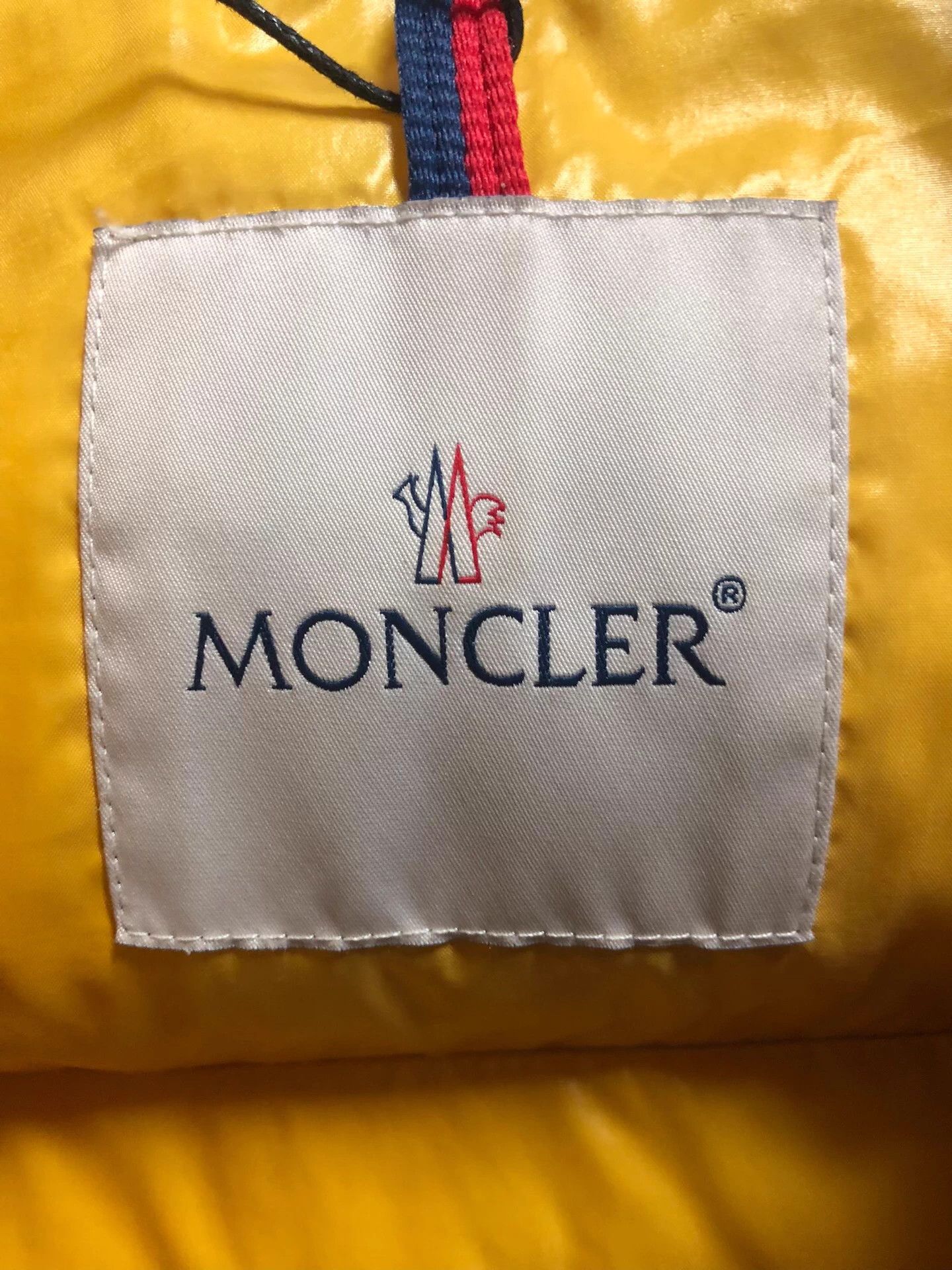 Moncler Moncler Portrait Print Puffer Jacket 0 Size US XS / EU 42 / 0 - 3 Thumbnail