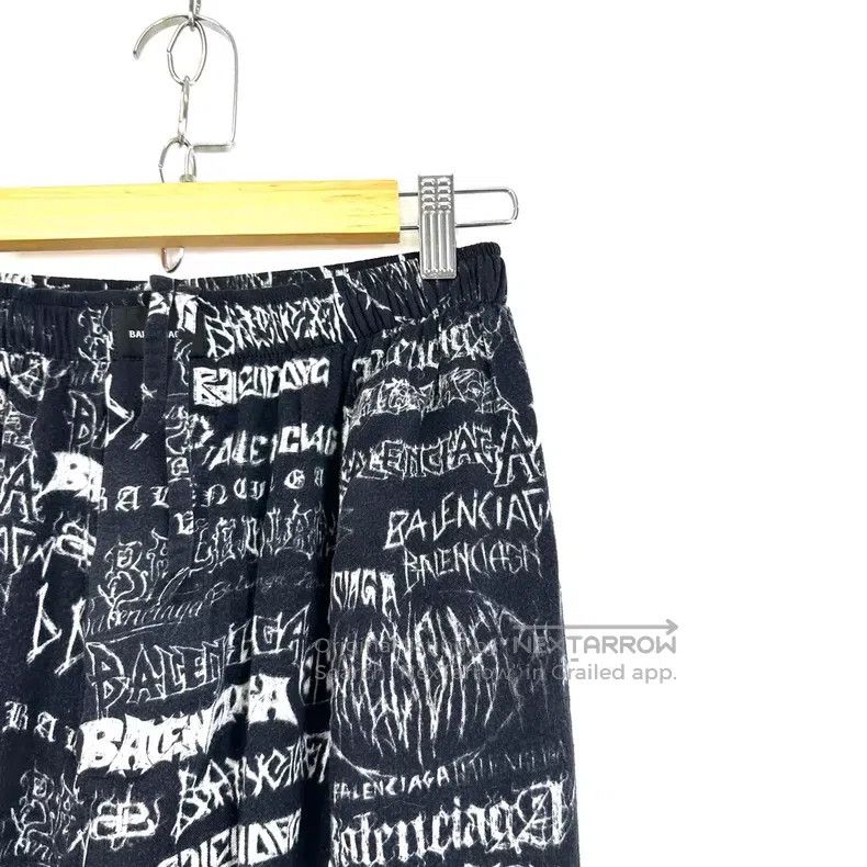Balenciaga Balenciaga Black letter graffiti full logo casual pants Size US 28 / EU 44 - 6 Thumbnail