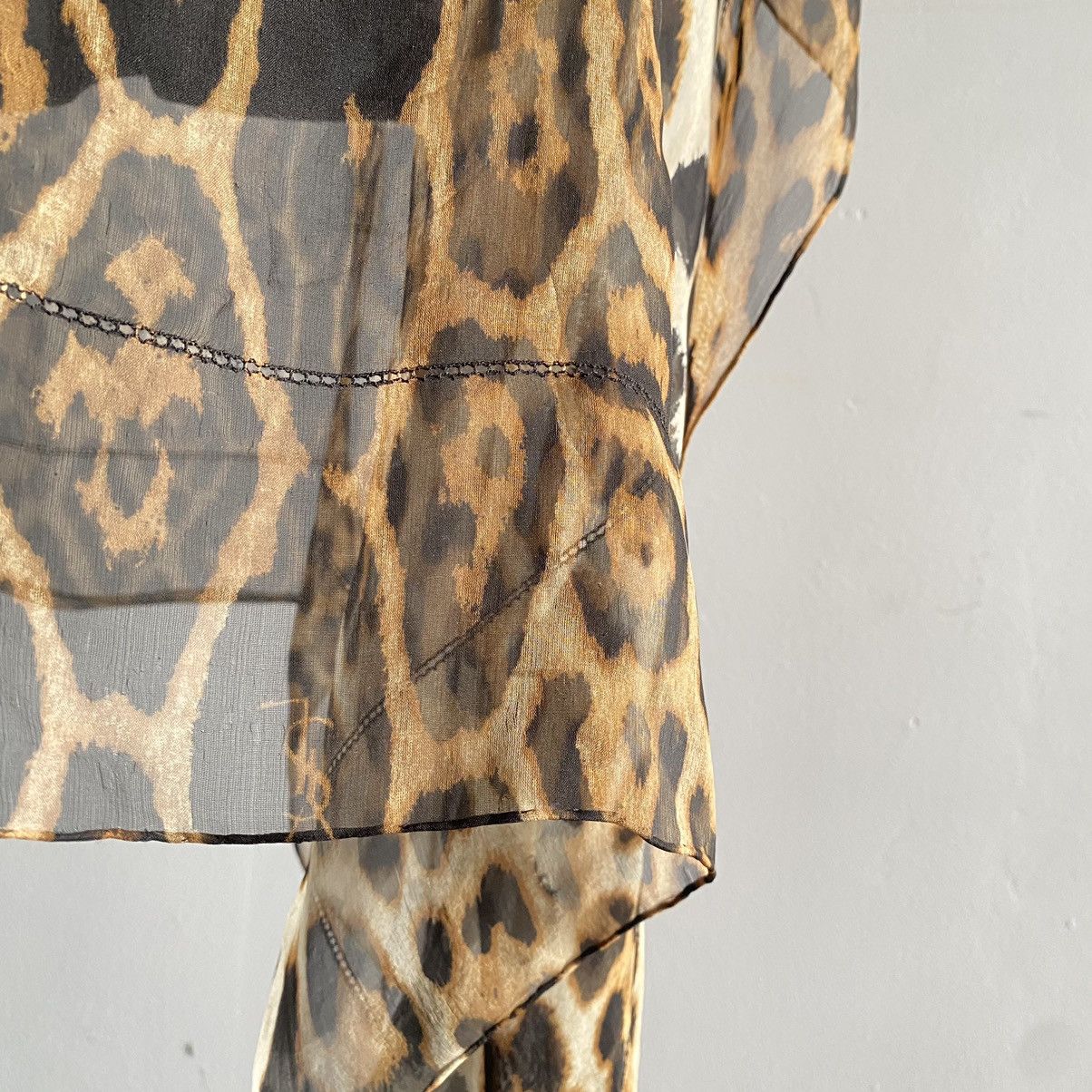 Yves Saint Laurent SS2002 Yves Saint Laurent leopard-print Silk Kaftan Size ONE SIZE - 6 Thumbnail