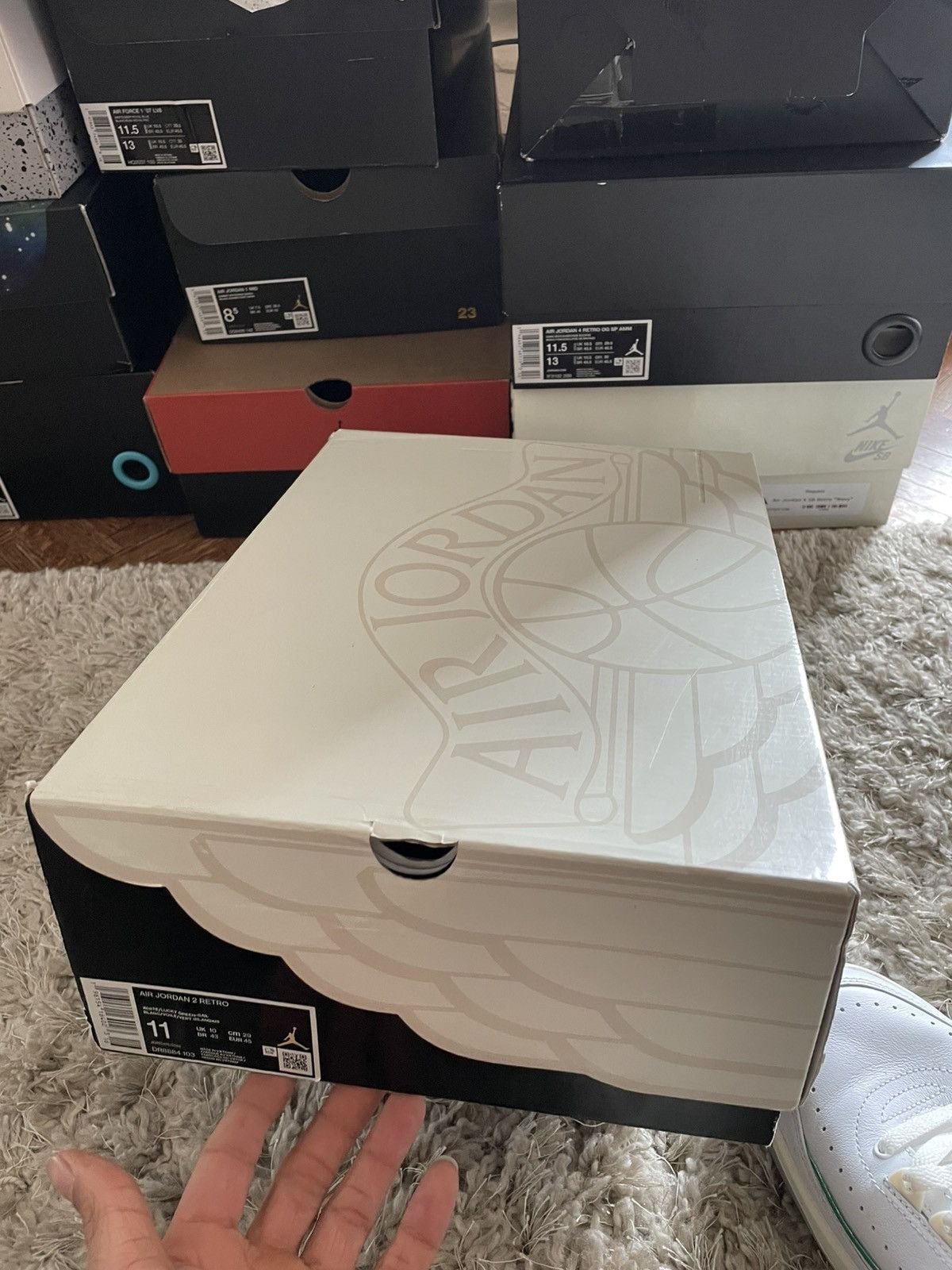 Jordan Brand Jordan 2 Lucky Green Size US 11 / EU 44 - 12 Thumbnail