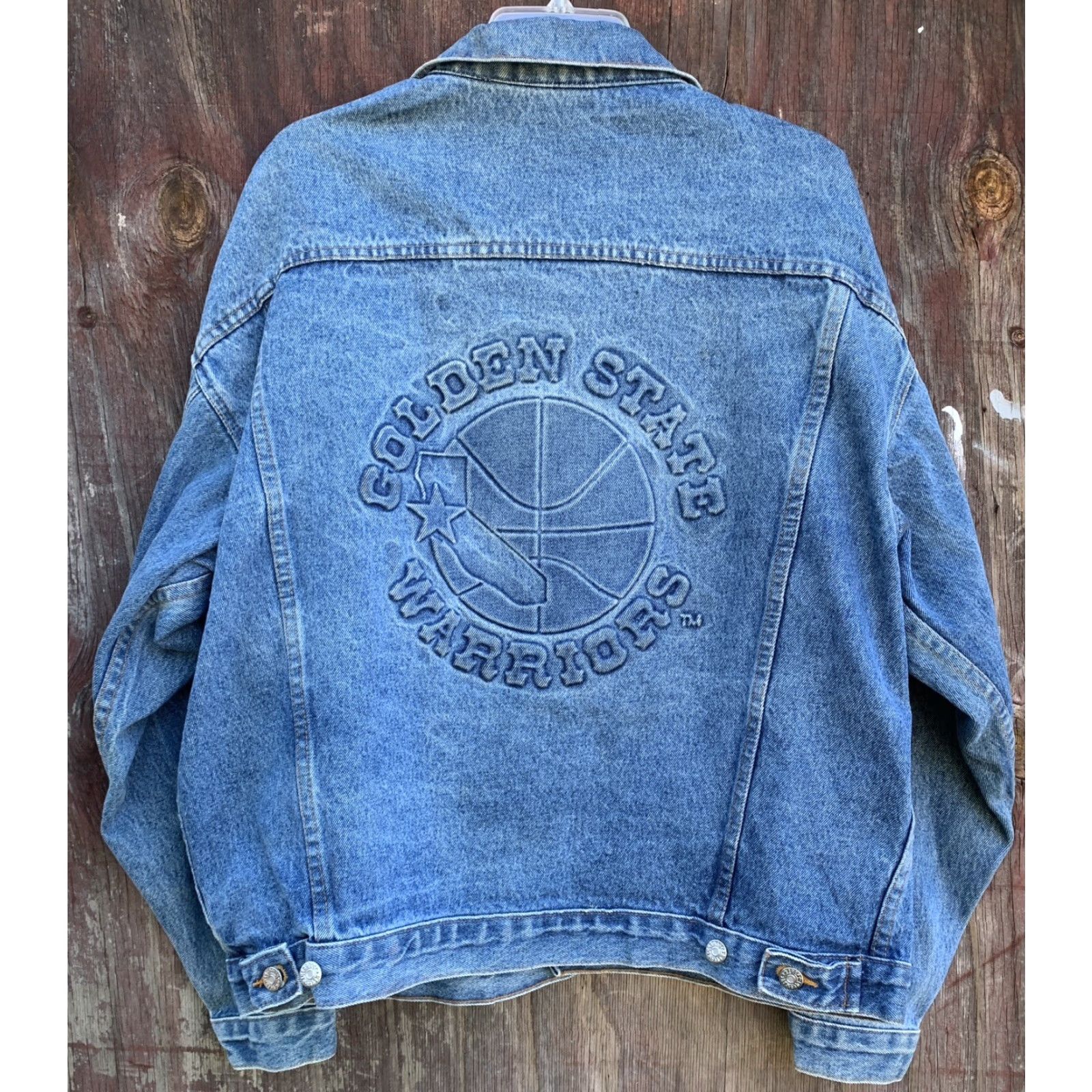 Vintage VINTAGE Golden State Warriors Embossed Denim Jacket Trucker Jean Made In USA Size L Size US 33 - 6 Thumbnail