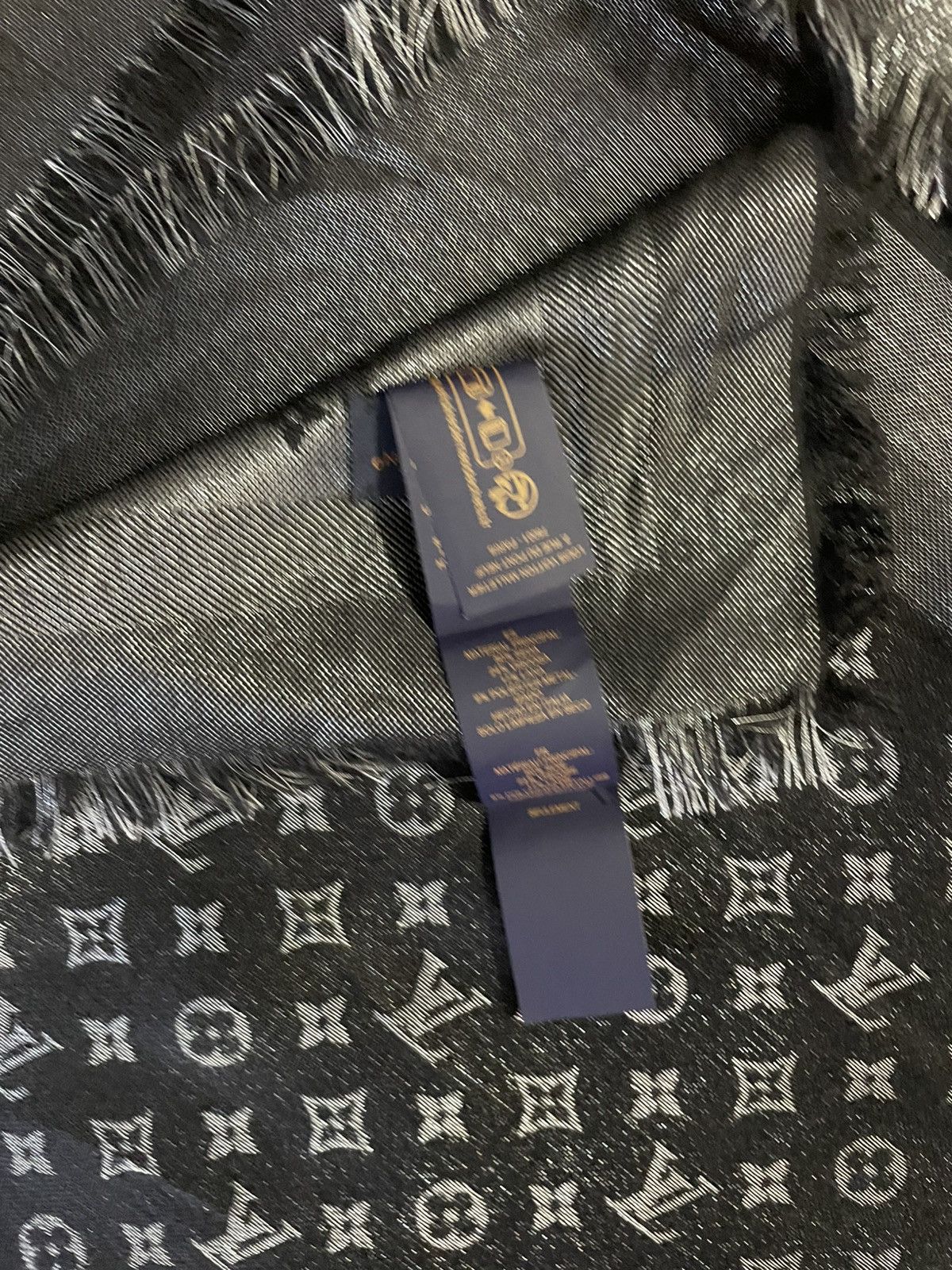 Louis Vuitton Louis Vuitton scarf(650€ in Paris store) Size ONE SIZE - 3 Thumbnail
