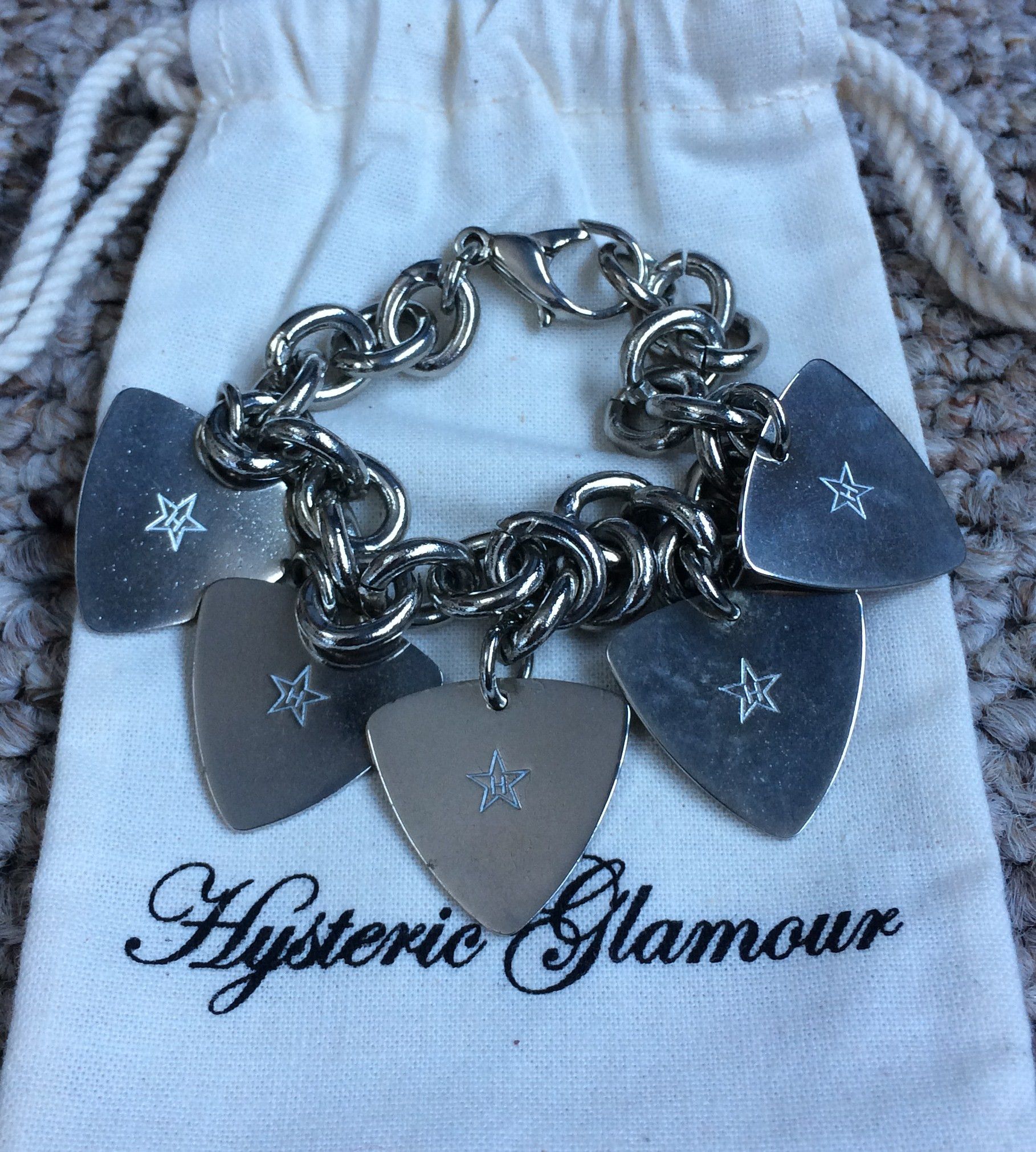 Hysteric Glamour Hysteric Glamour Guitar Pick Charm Bracelet + Bag Size ONE SIZE - 3 Thumbnail