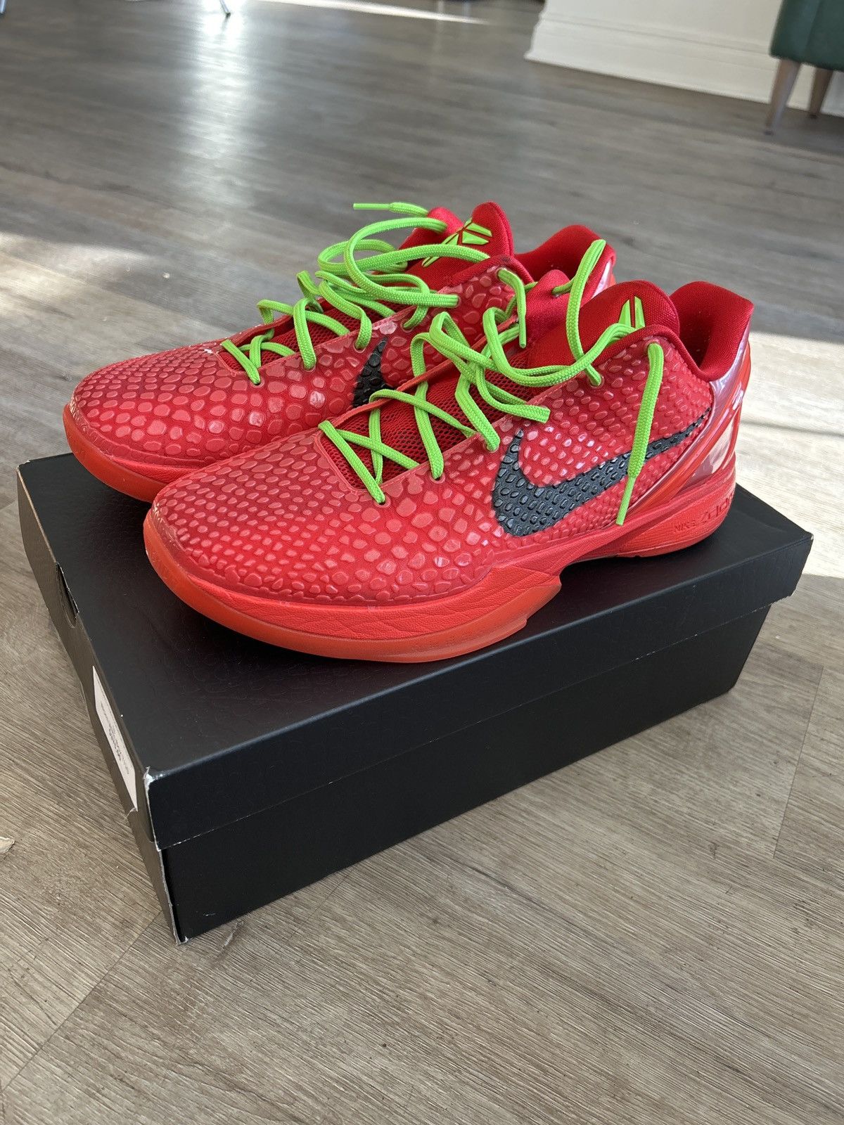 Nike Kobe 6 Reverse Grinch size 13 Size US 13 / EU 46 - 7 Thumbnail