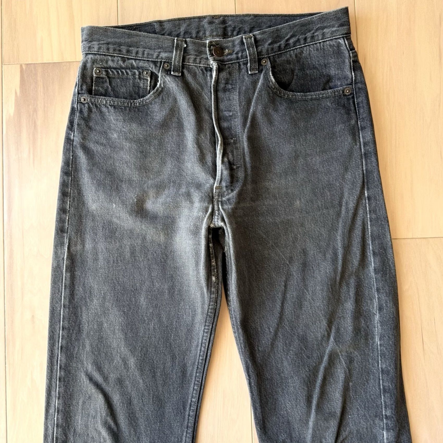 Levi's VINTAGE Levi's 501 Jeans 32 Black 80s Dark Wash Made USA Denim Button Regular Rise Mid Mens Jeans Size US 32 / EU 48 - 4 Thumbnail