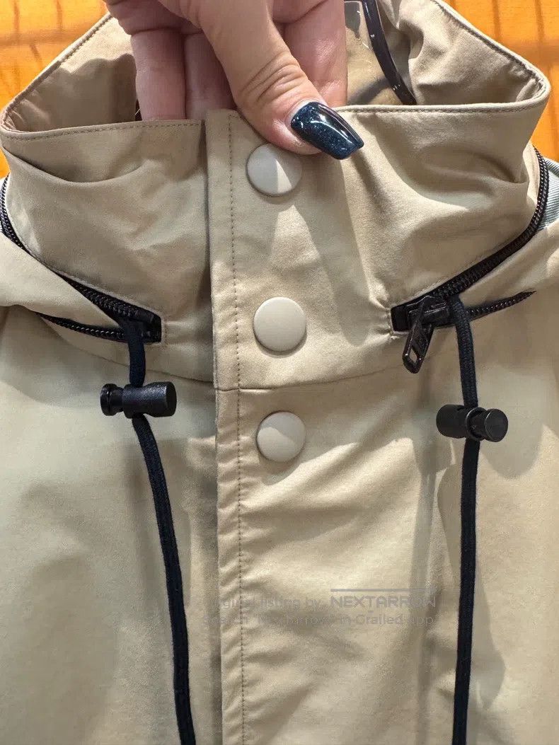 Balenciaga Balenciaga Khaki Windbreaker Jacket Size XS / US 0-2 / IT 36-38 - 2 Thumbnail