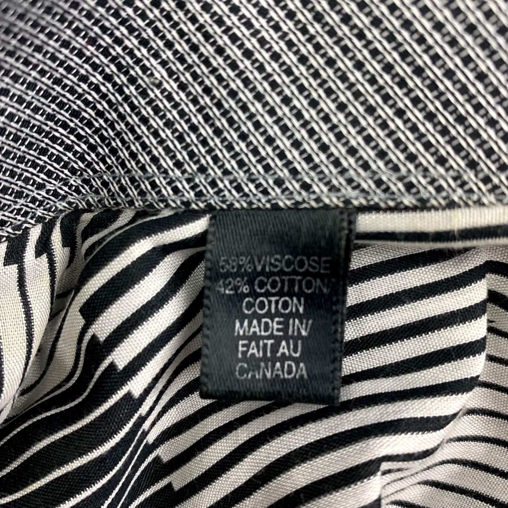 Vintage VINTAGE Bullock & Jones Men’s Button Shirt Black/White Abstract Geometric Long Sleeve Medium Button-Up Shirt Mens Size US M / EU 48-50 / 2 - 4 Thumbnail