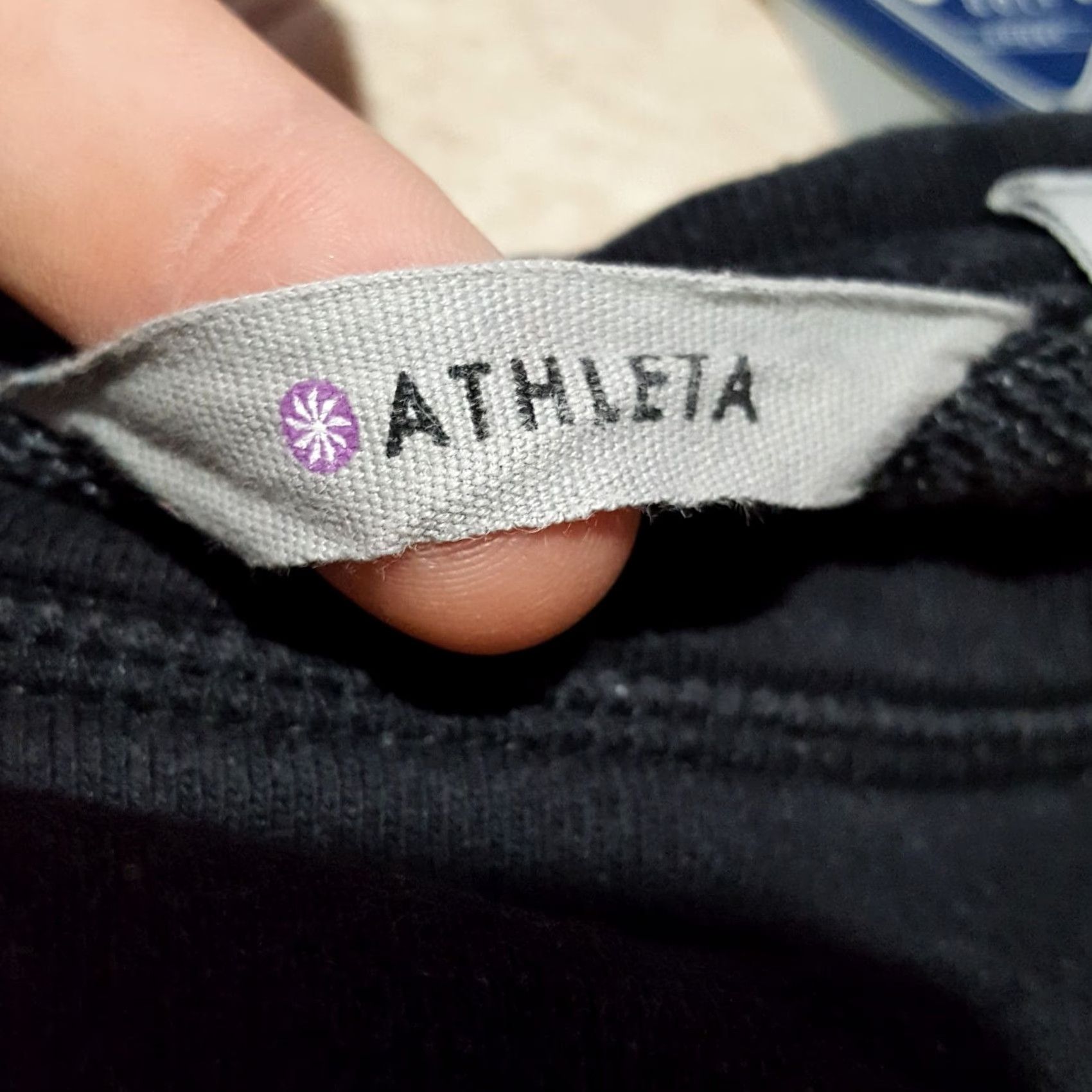 Athleta Athleta Womens XS Black Side Zip Crewneck Sweatshirt Athleta Shirt Adult XS Black Athletic Retro Size XS / US 0-2 / IT 36-38 - 7 Thumbnail