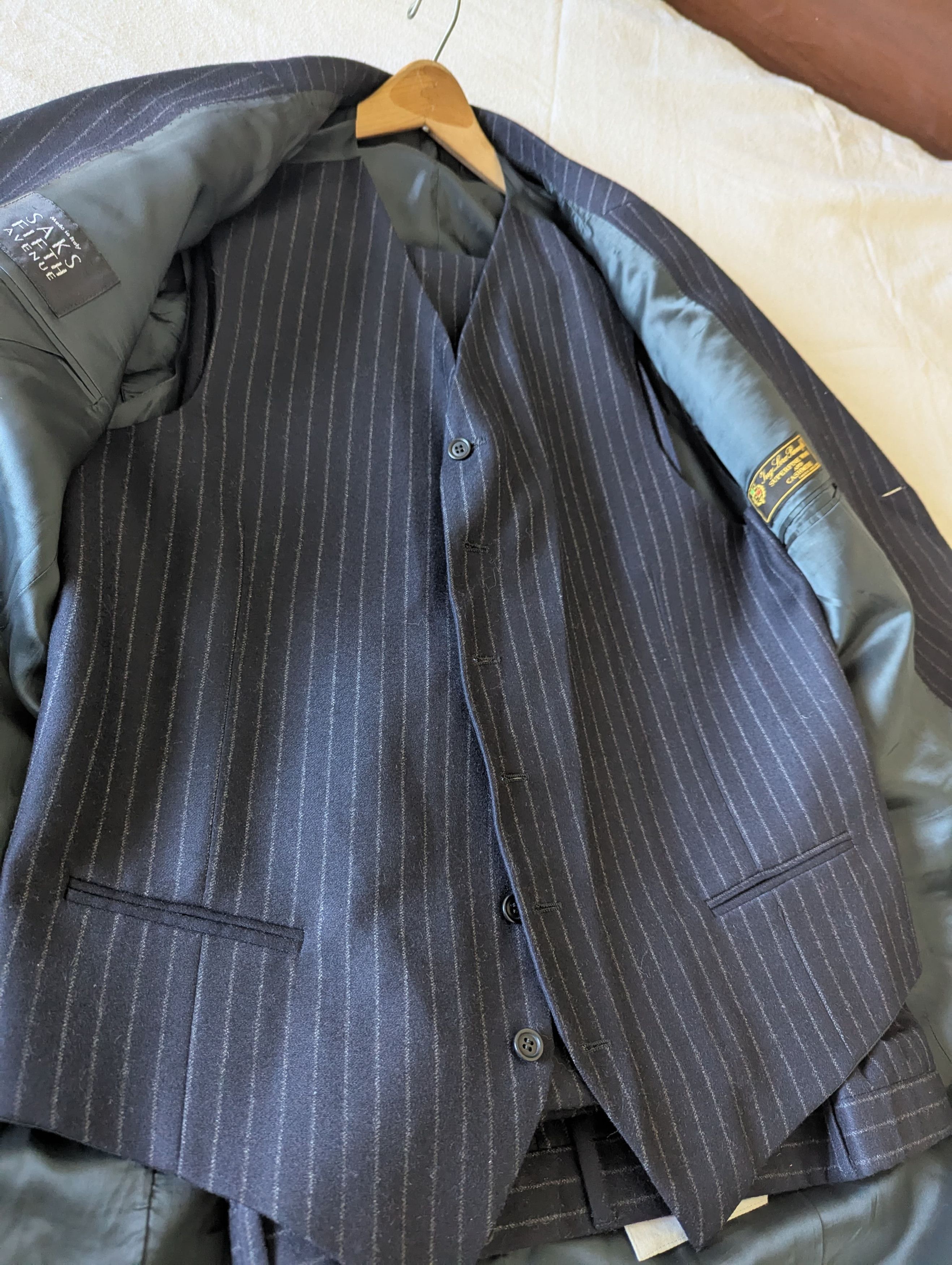 Saks Fifth Avenue Vintage Superfine Wool and Cashmere Suit Size 44L - 3 Thumbnail