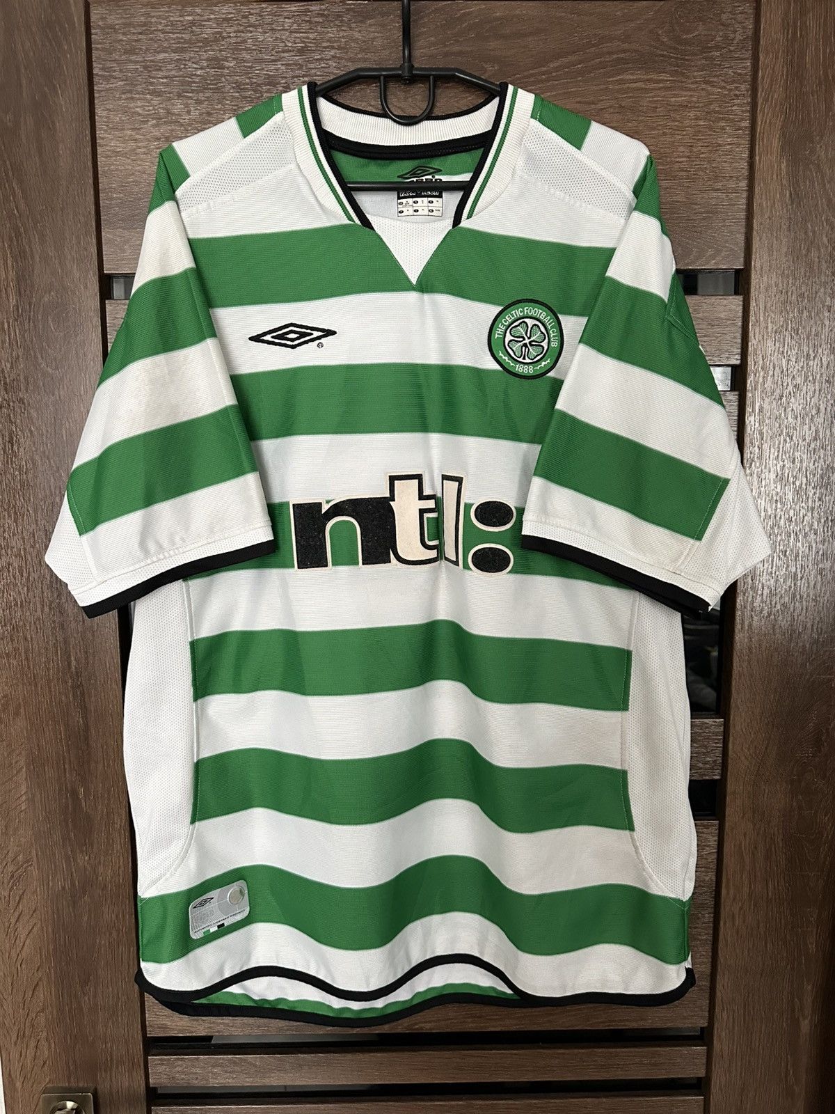 Umbro 2002/2003 Umbro Celtic FC Soccer Jersey T-Shirt Vintage Size US XL / EU 56 / 4 - 2 Thumbnail