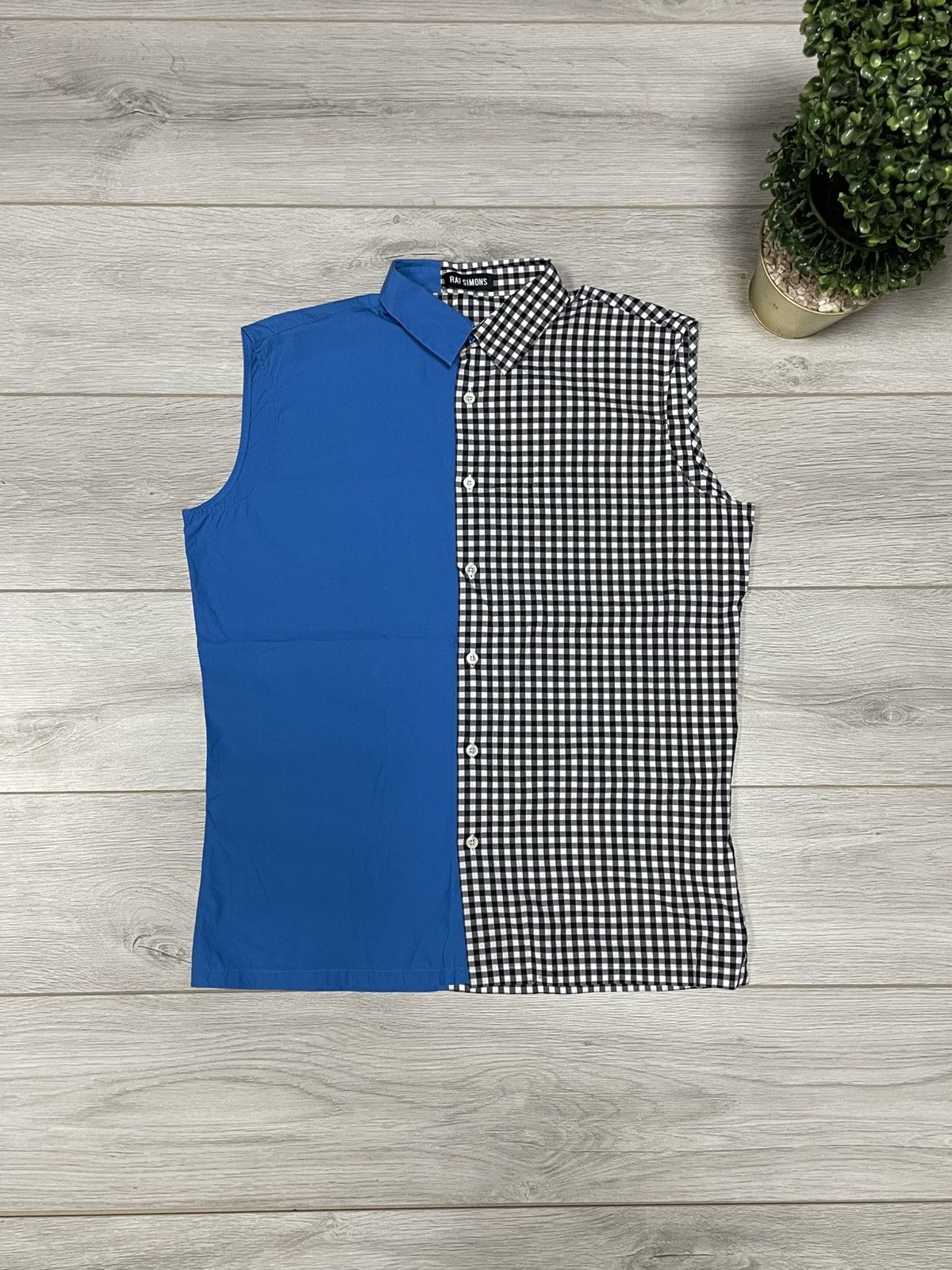 Raf Simons Raf Simons RARE sleeveless shirt check split buttons Size US M / EU 48-50 / 2 - 1 Thumbnail