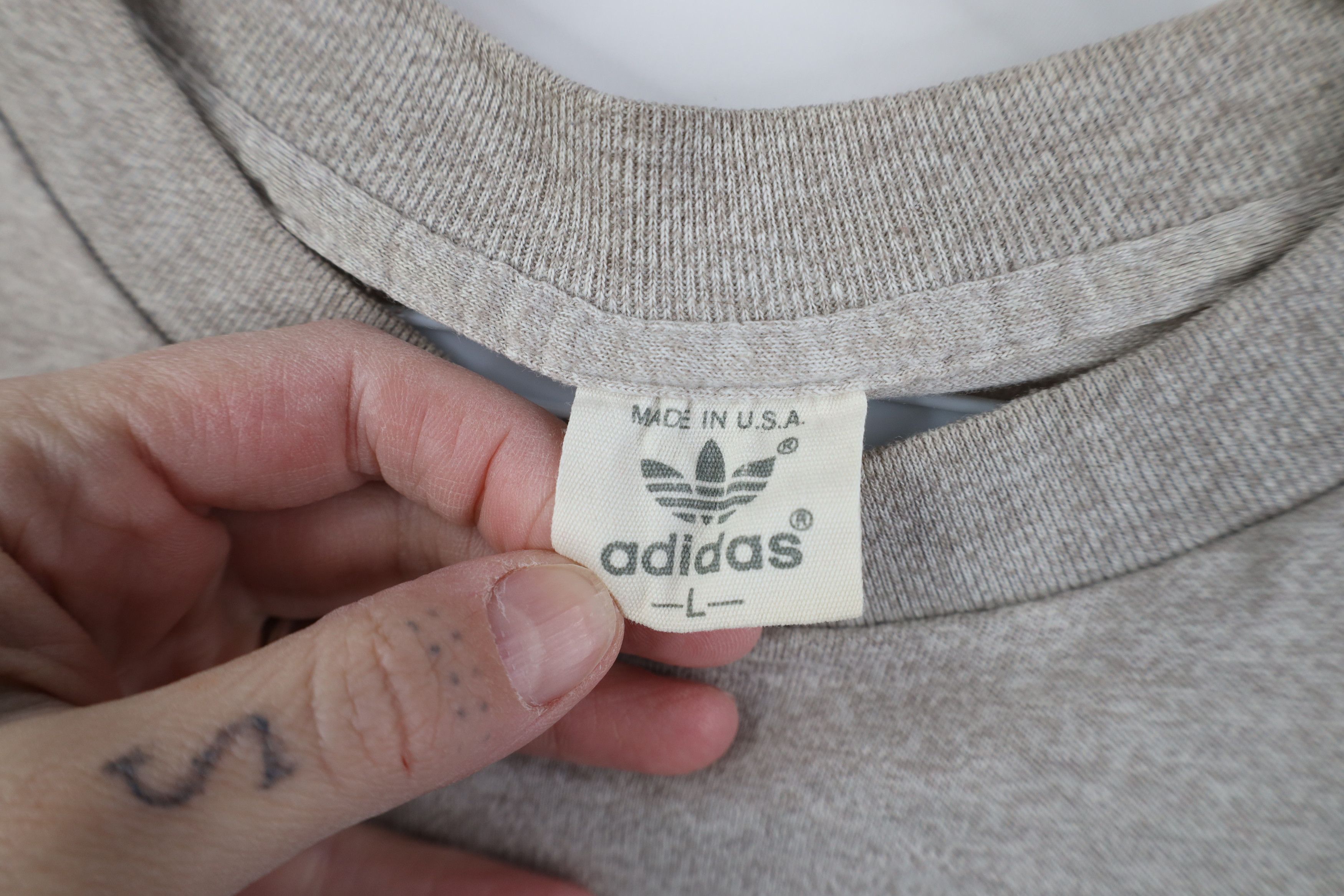 Adidas Vintage 70s 80s Adidas Spell Out Trefoil T-Shirt Gray USA Size US L / EU 52-54 / 3 - 9 Thumbnail