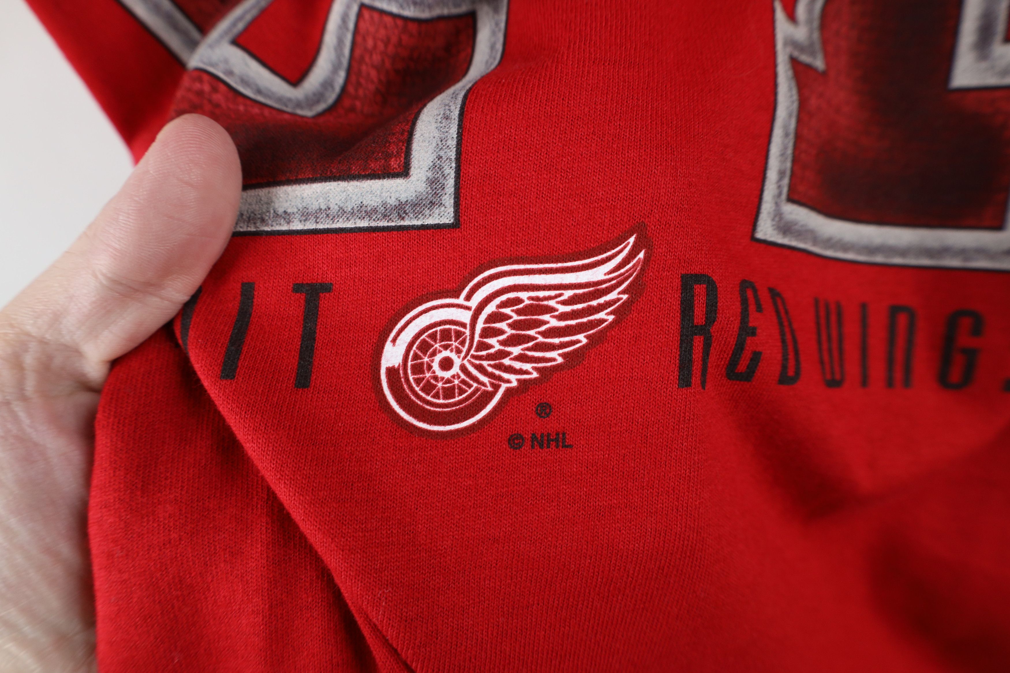 Vintage Vintage Chris Chelios Detroit Red Wings Hockey T-Shirt #24 Size US L / EU 52-54 / 3 - 5 Thumbnail