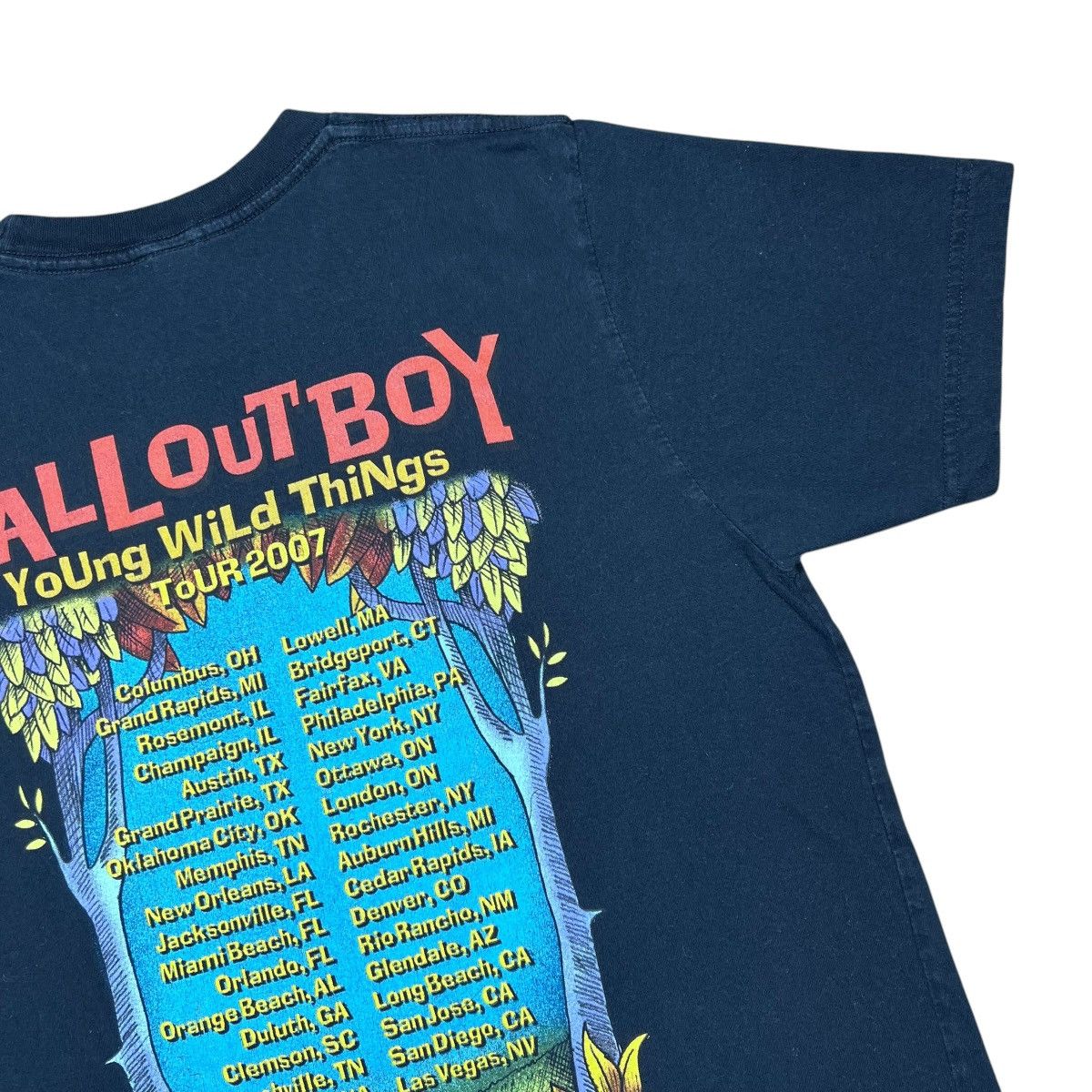 Band Tees Vintage 2007 Fall Out Boy Young Wild Things Tour Band TShirt Size US M / EU 48-50 / 2 - 13 Thumbnail