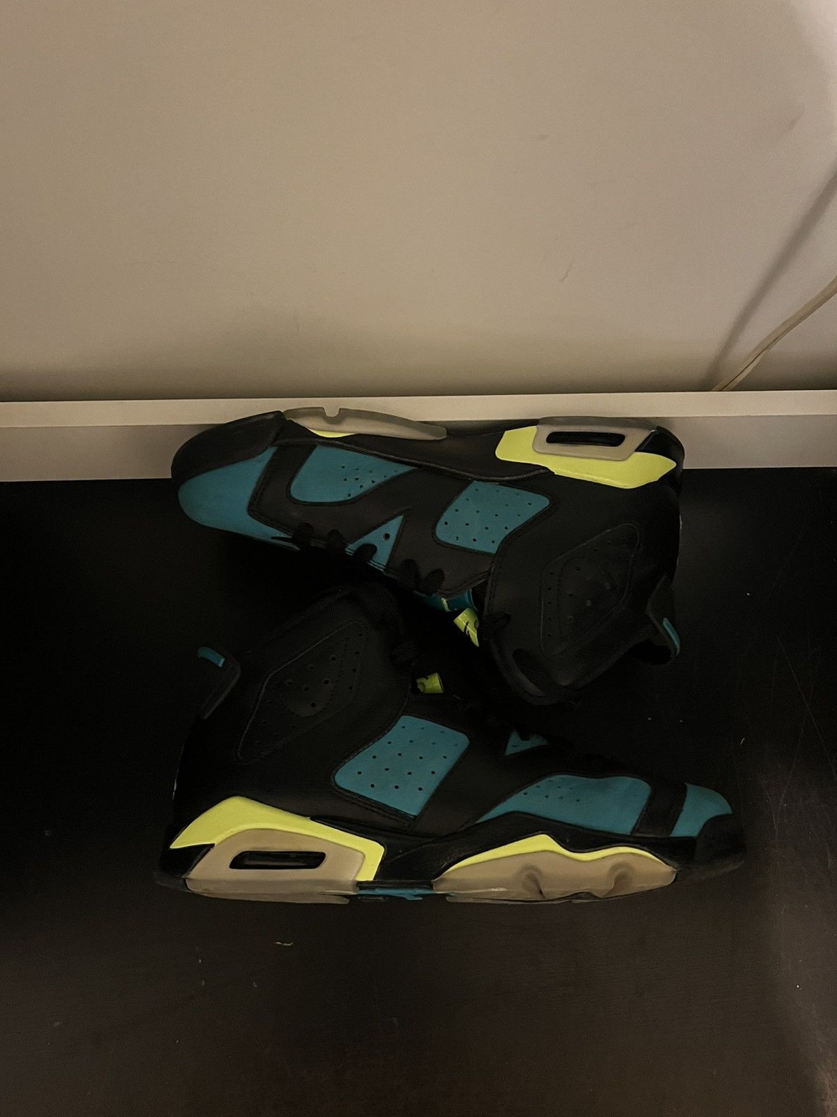 Jordan Brand Air Jordan 6 Retro Turbo Green GS 7Y 543390-043 Size US 7 / EU 40 - 3 Thumbnail