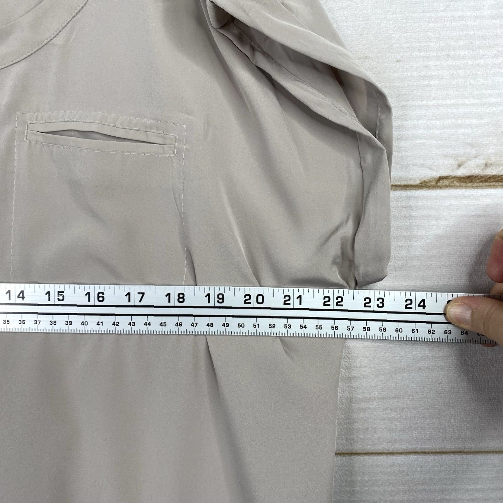 Ann Taylor Ann Taylor Loft Top Blouse Womens XL Beige Pockets 1/2 Button Up Flowy Minimalist Size XL / US 12-14 / IT 48-50 - 6 Thumbnail
