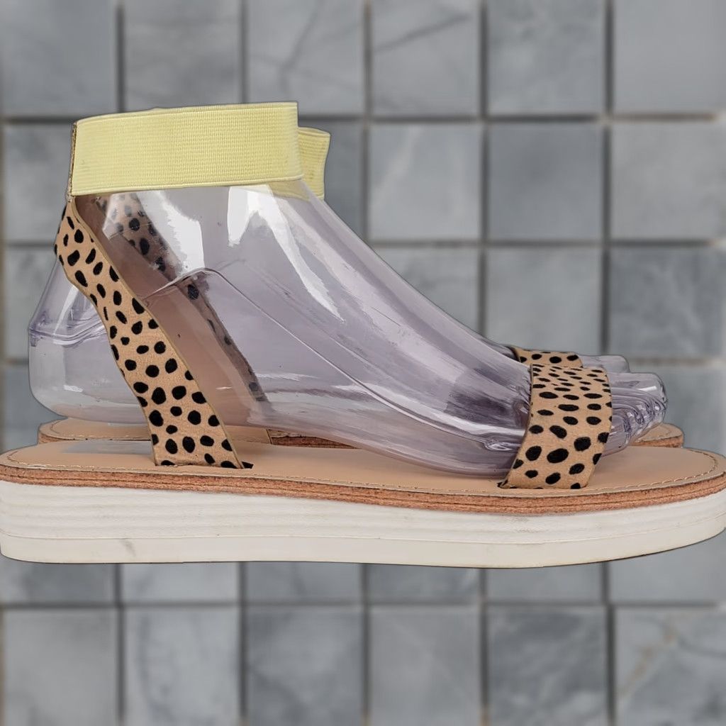 Dolce Vita DV Dolce Vita Hilfa Sandal Women 8.5 Casual Cheetah Strappy Pull On M Sandal Womens Size US 9 / IT 39 - 1 Thumbnail