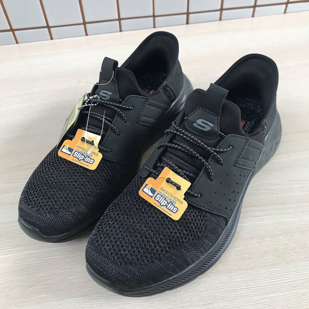 Skechers men’s in black sneakers 210803/BBK GARNER Size 41