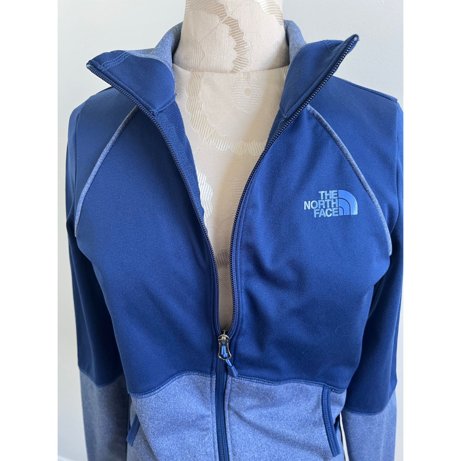 The North Face The North Face Blue Softshell Full Zip Athletic Jacket Small Size S / US 4 / IT 40 - 3 Thumbnail