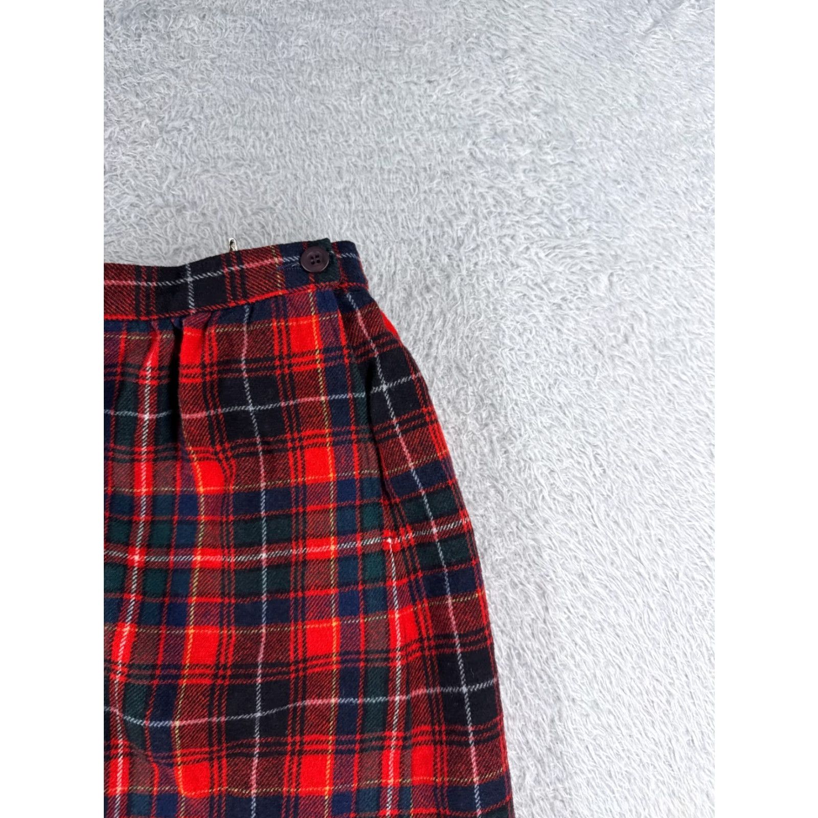 Pendleton VINTAGE Pendleton Skirt Womens 8 Red Tartan Plaid 100% Virgin Wool US Made 24" Size 30" / US 8 / IT 44 - 2 Thumbnail