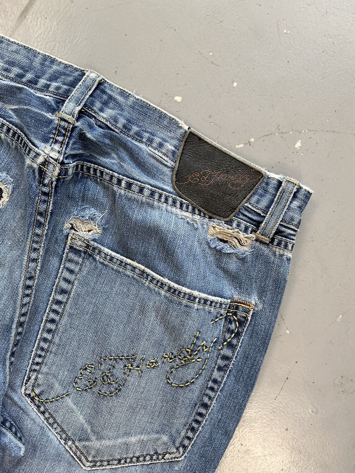 Ed Hardy × Vintage Vintage Edhardy distressed straight denim Size US 34 / EU 50 - 14 Thumbnail