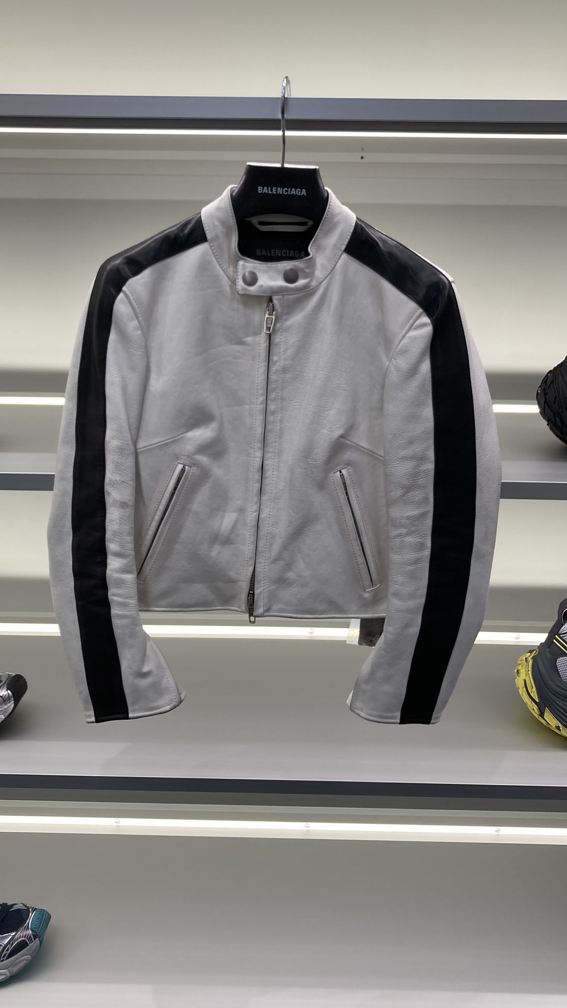 o1in1g1225 Shrunk Racer Jacket in Dirty White/Black
