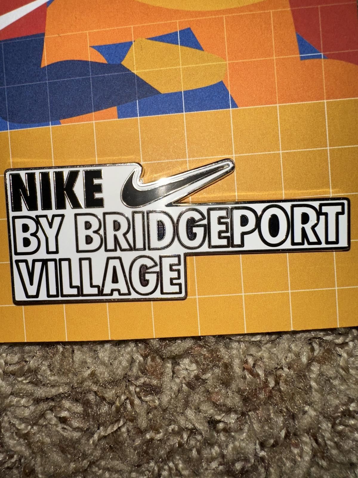 Nike Nike Souvenir Pin By Bridgeport Village Portland Oregon Size ONE SIZE - 2 Thumbnail