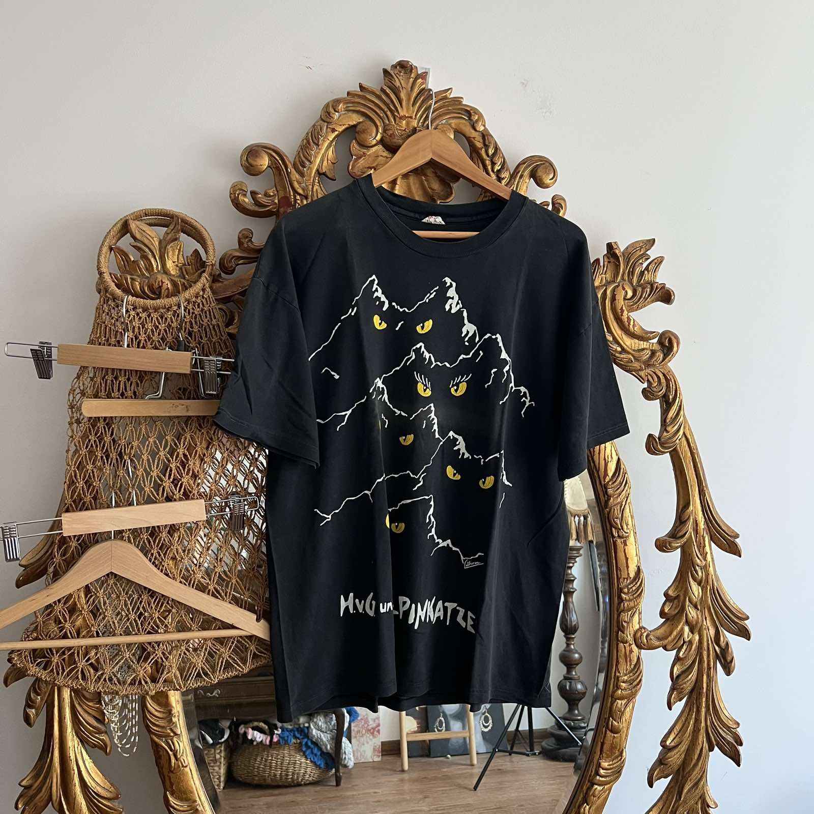 Band Tees × Vintage VTG Hubert von Goisern und Die Alpinkatzen Tshirt 90s Sz XL Size US XL / EU 56 / 4 - 1 Thumbnail