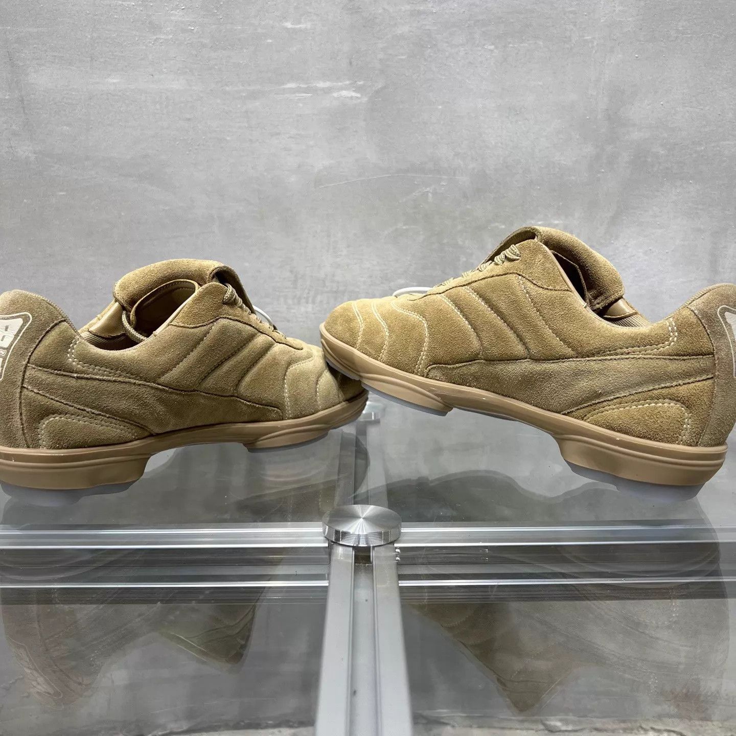 Louis Vuitton LV Footprint Soccer Shoe Khaki UK3 (37) Size US 5.5 / IT 35.5 - 5 Thumbnail