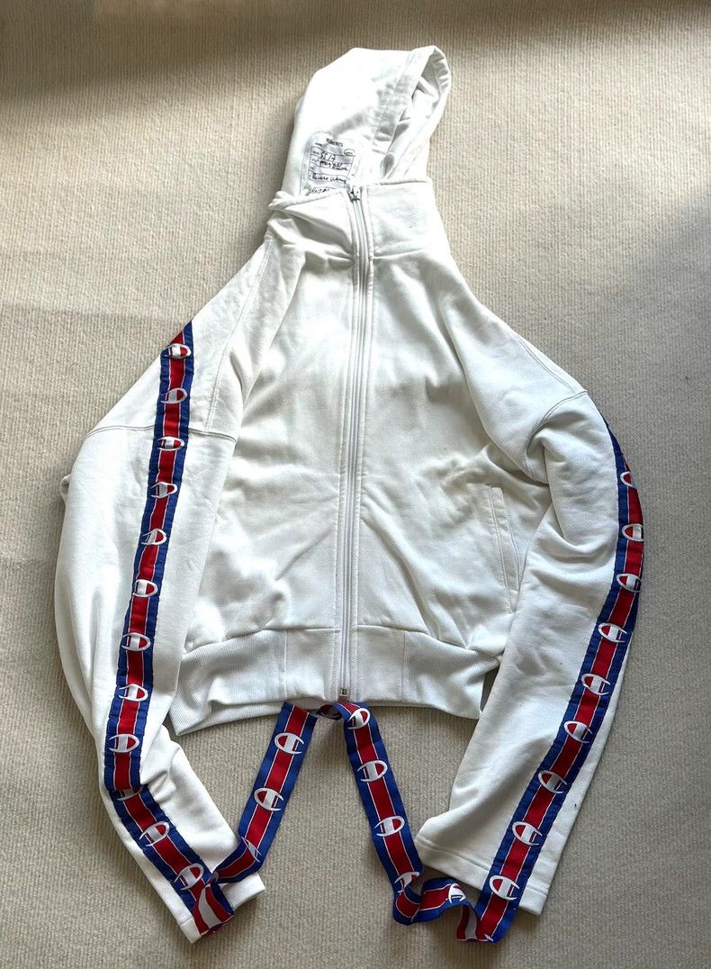 トップス VETEMENTS x Champion hoodie M Vetements Champion Hoodie | Grailed
