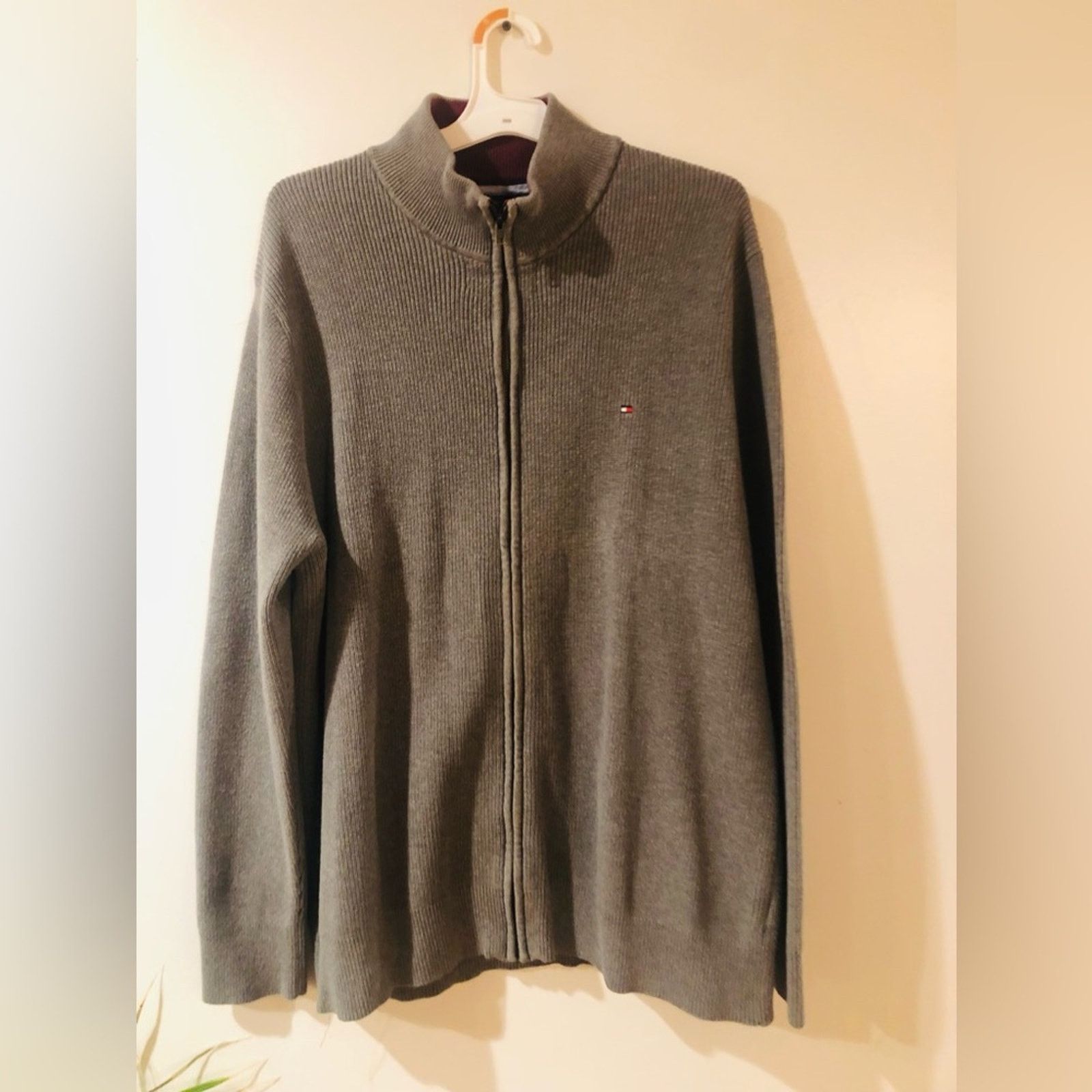 Tommy Hilfiger Tommy Hilfiger zip up sweater. Grey size xxl Size US XXL / EU 58 / 5 - 2 Thumbnail