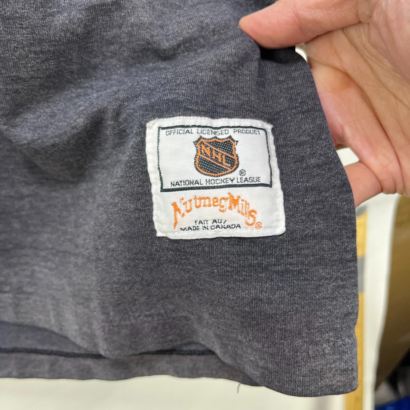 Other Vintage 1988 Vancouver Canucks Sun Faded T Shirt Large XL Size ONE SIZE - 5 Thumbnail