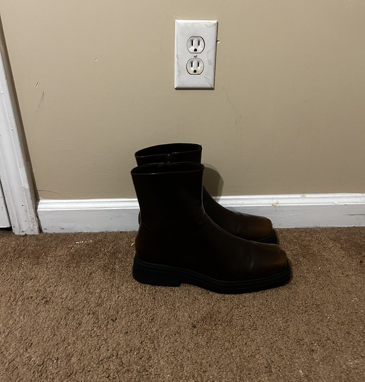 Other Chelsea Boots Size US 10 / EU 43 - 3 Thumbnail