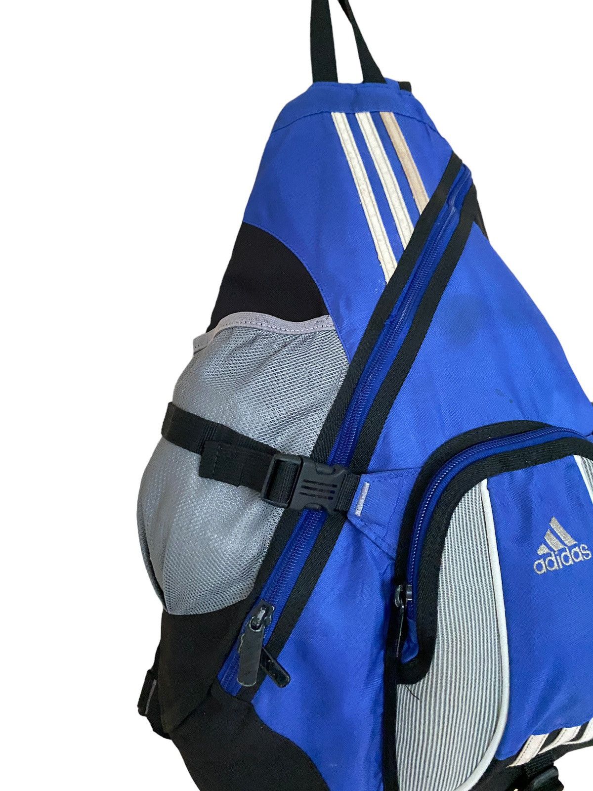 Vintage Vintage Brand Adidas Waist Bag Crossbody 2000s Size ONE SIZE - 3 Thumbnail