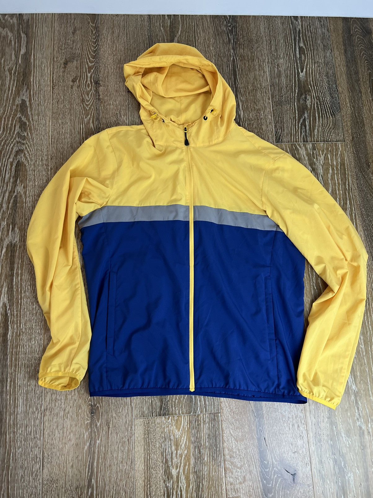 JW Anderson × Uniqlo Uniqlo jw anderson lightweight windbreaker zipup jacket Size US M / EU 48-50 / 2 - 1 Thumbnail