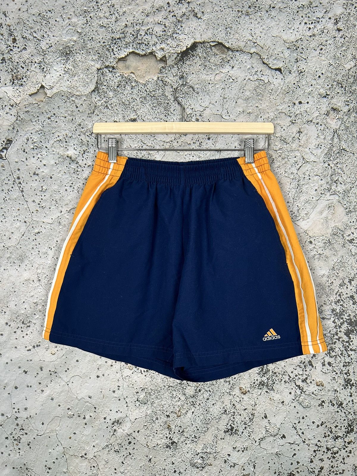 Adidas Vintage 90s Adidas Sportswear Shorts Football Hype Rare Size US 32 / EU 48 - 1 Thumbnail