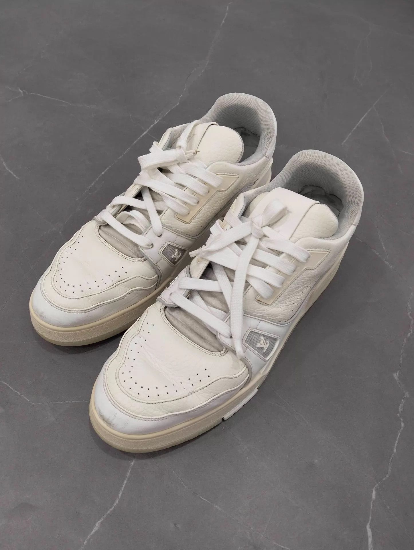 Louis Vuitton White Low-Top Sneakers Size 9 Size US 9 / EU 42 - 1 Thumbnail