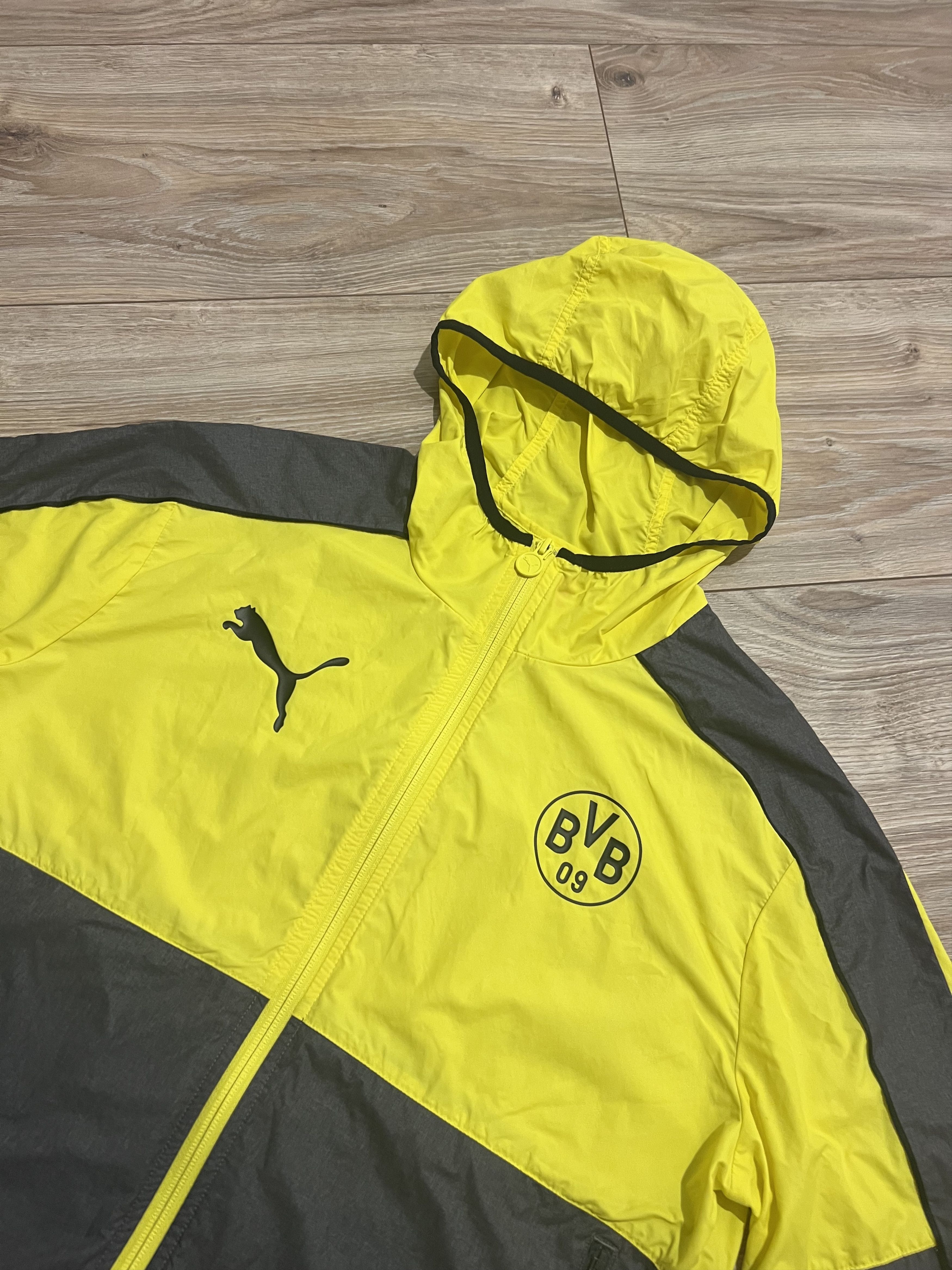Puma × Vintage Light Jacket Puma Borussia Dortmund Vintage Germany Club Size US M / EU 48-50 / 2 - 3 Thumbnail