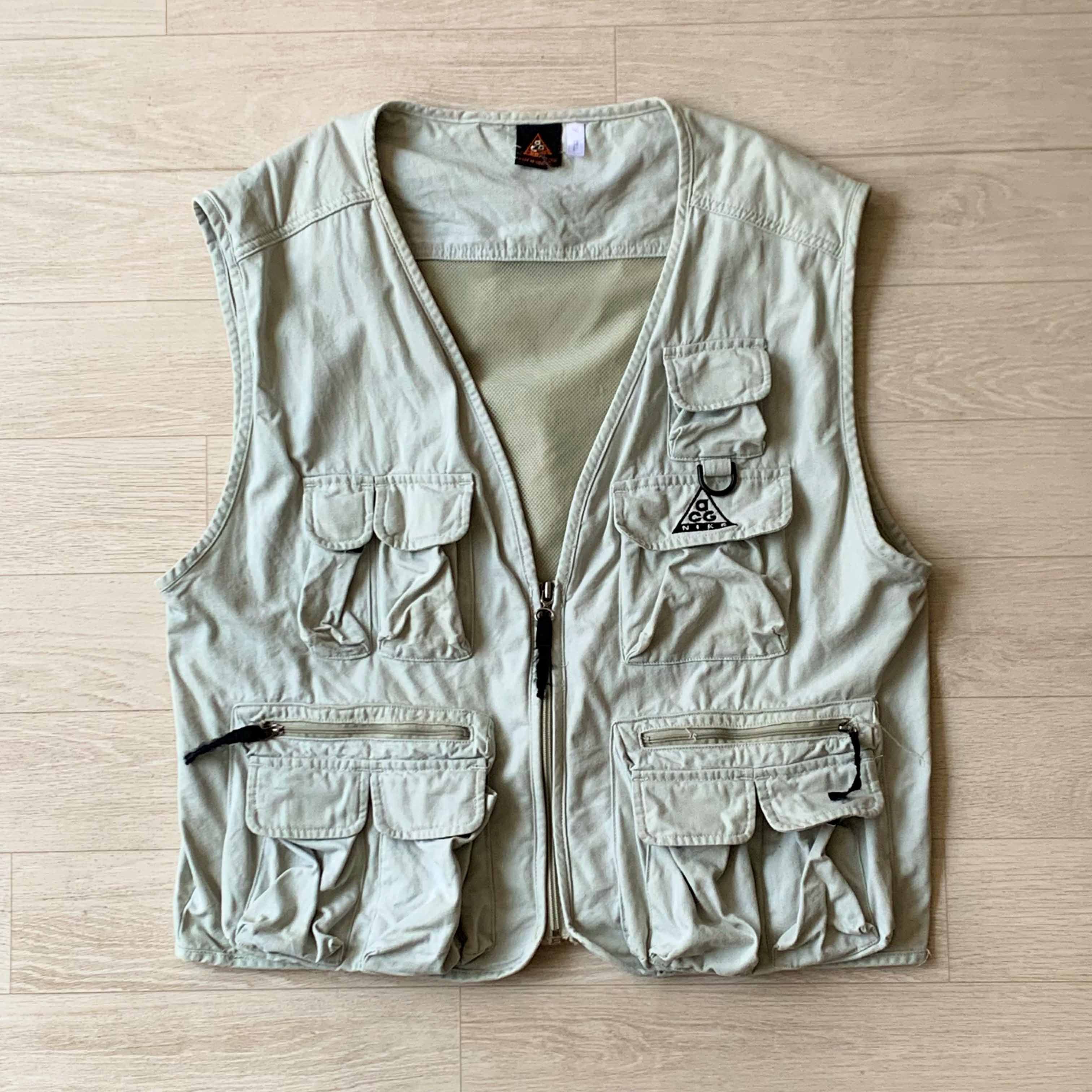 image of Nike Acg Vest Jacket, Men's (Size XL)