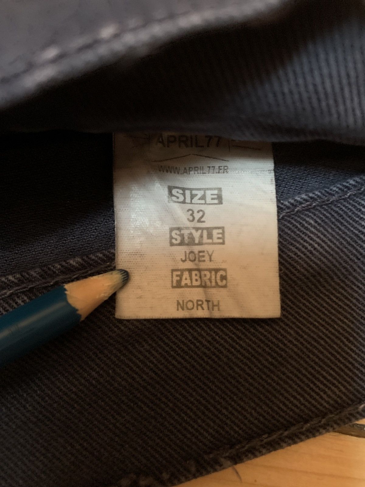 April 77 “RARE” Style Joey fabric north in size 36/34 Size US 36 / EU 52 - 11 Thumbnail