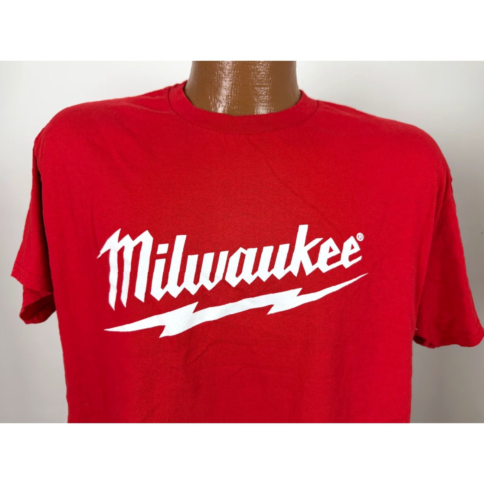 Gildan VINTAGE Milwaukee Tool Shirt Adult Large Red Logo Work M18 M12 Construction Short Sleeve Size US L / EU 52-54 / 3 - 3 Thumbnail