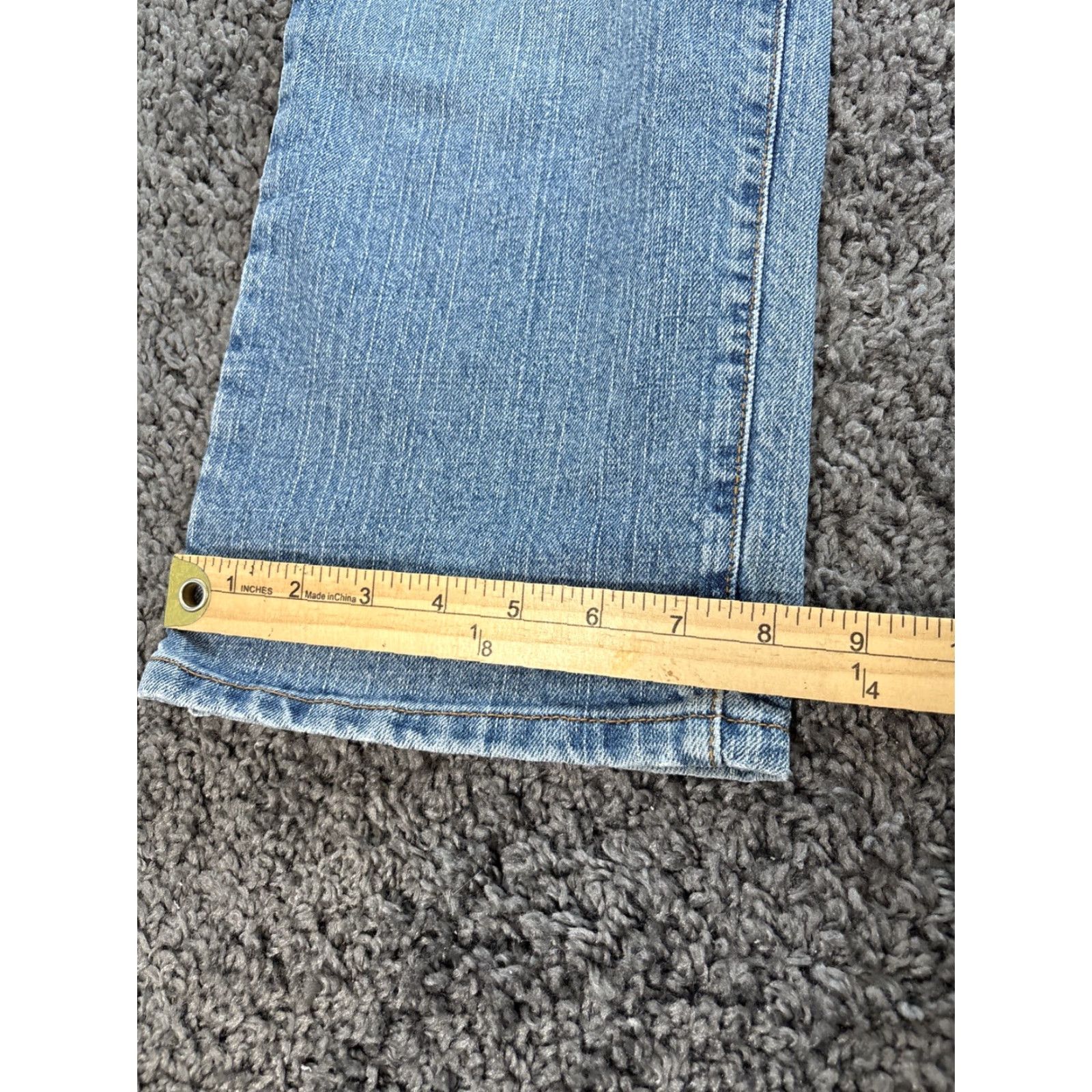 Levi's VINTAGE Levi's 505 Jeans Womens 14M 36x31 Blue Light Wash 90s Denim Straight 5-Pocket Womens Boys Girls? Size 36" / US 14 / IT 50 - 3 Thumbnail