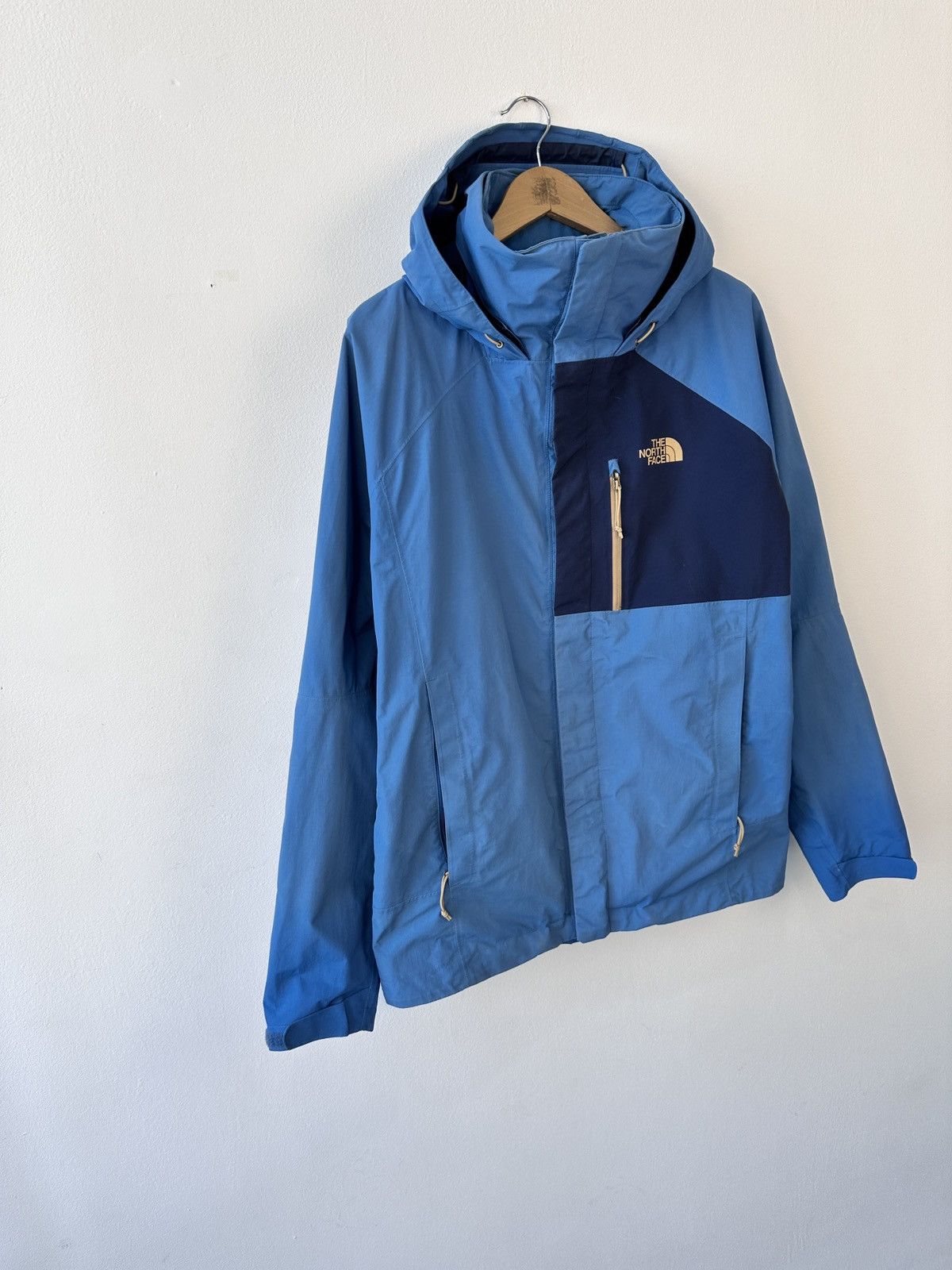 The North Face The North Face Gore-Tex Jacket Men's Size L GoreTex TNF Size US L / EU 52-54 / 3 - 3 Thumbnail