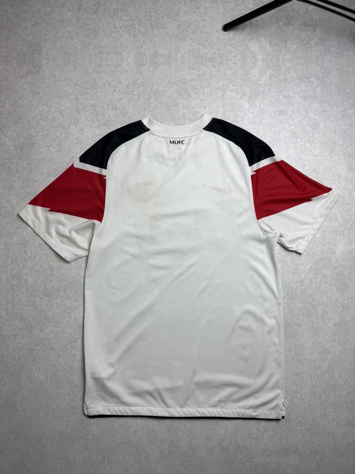 Nike 2010-11 Manchester United Nike Aon Football Shirt white S Size US S / EU 44-46 / 1 - 8 Thumbnail