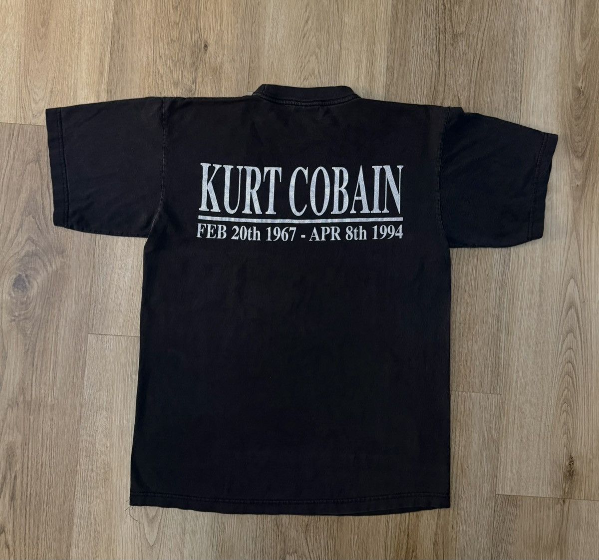 Vintage Vintage 1996 European Kurt Cobain Memorial Tee Size US M / EU 48-50 / 2 - 2 Thumbnail