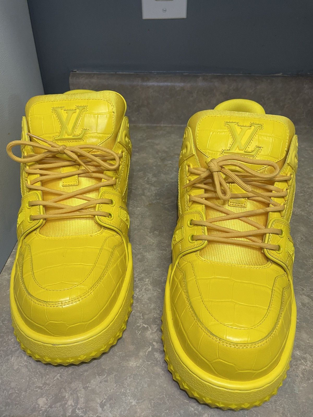 Louis Vuitton LV trainer maxi sneakers Size US 11 / EU 44 - 7 Thumbnail