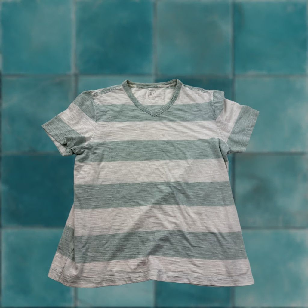 Gap Gap Shirt Mens Large Green White Striped V-Neck Cotton Tee Casual Tagless Size US L / EU 52-54 / 3 - 1 Thumbnail