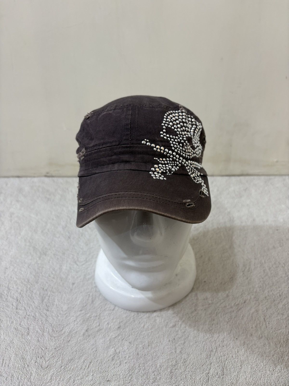 2000s cadet hat skull punk japan y2k style