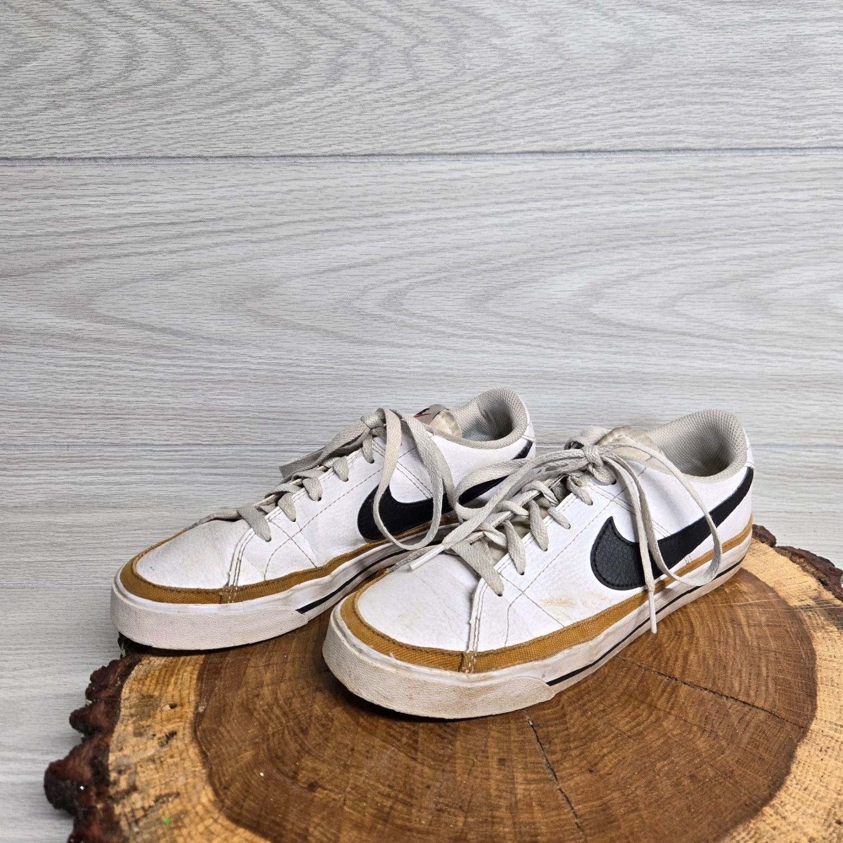 Nike Nike Court Legacy White Sneaker Women's Size 7.5 Size US 7.5 / IT 37.5 - 2 Thumbnail